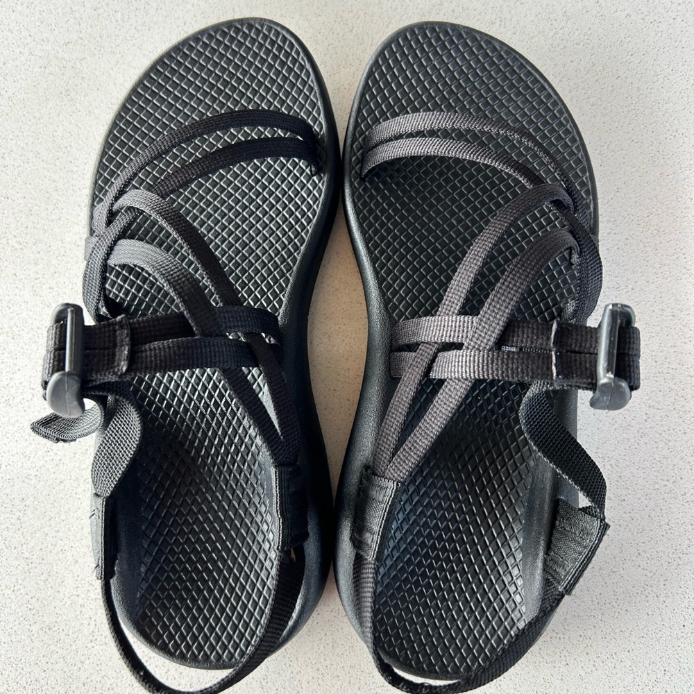 NWOT Women’s Black Chaco Sandals Size 7